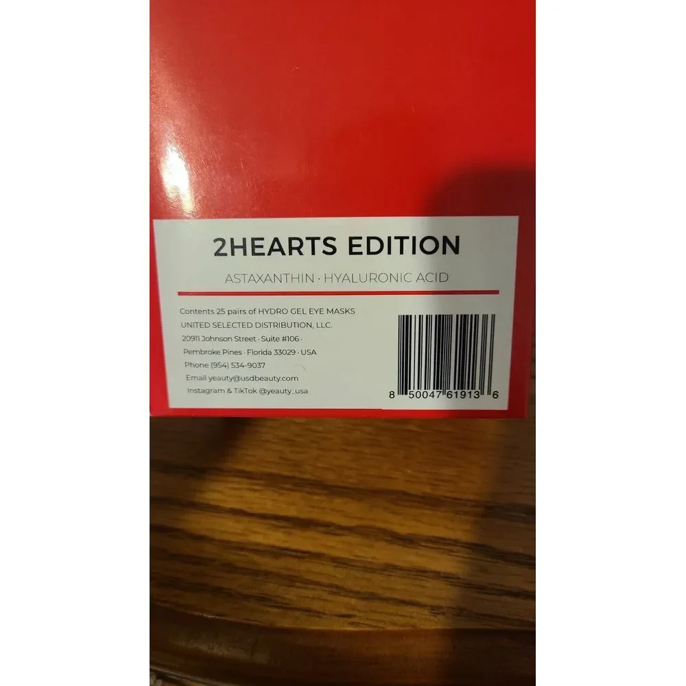 Yeauty 2 Heart Edition 25 pairs of Eye Masks -‎ Astaxanthin, Hyaluronic Acid